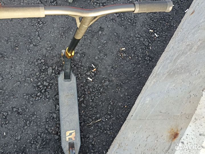 Трюковой самокат