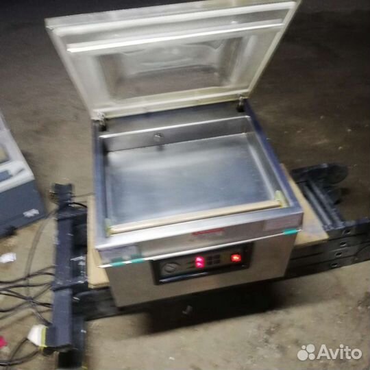 Вакуумный упаковщик