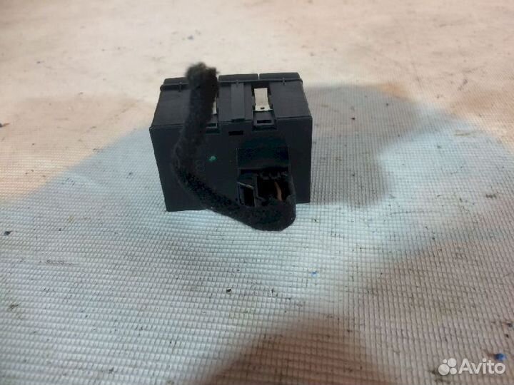 Кнопка 4F0927123A Audi A6 C6 4F2 потертости