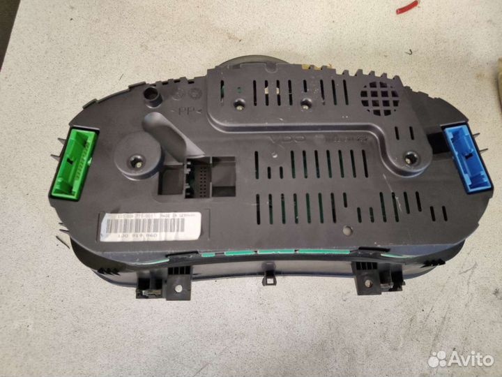 Щиток приборов гольф 4 1.6 16v