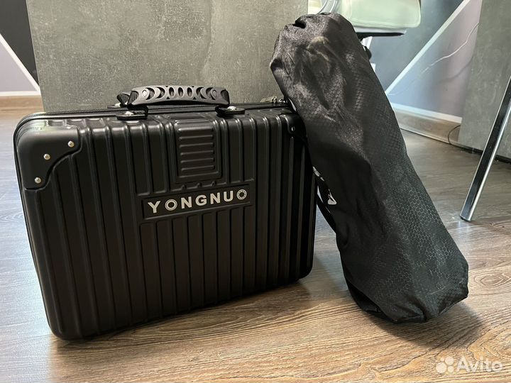 Видеосвет Yongnuo Ynlux100 осветитель