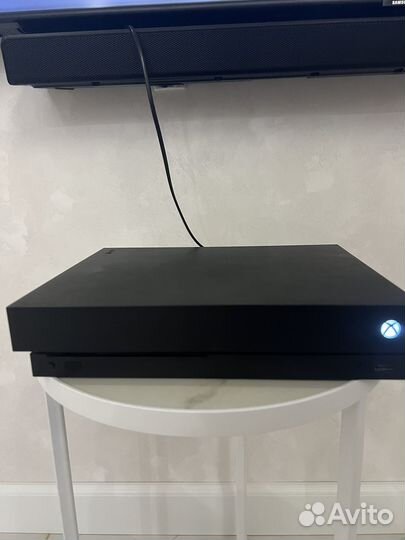 Игровая консоль Xbox one x