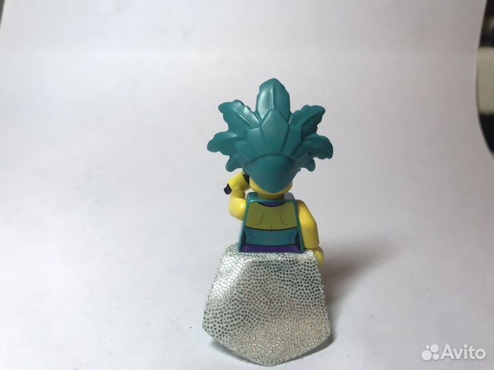Lego minifigures певица (бразильский карнавал)