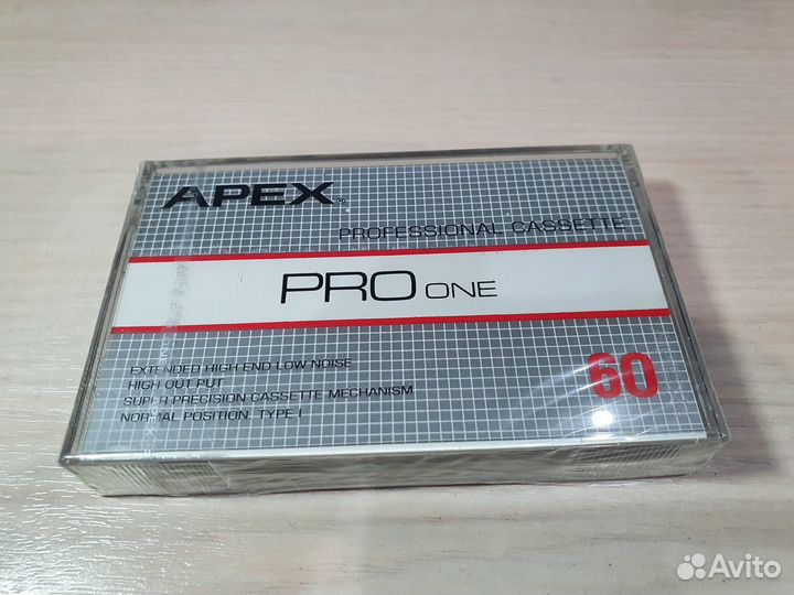 Аудиокассеты Watson C90, Apex PRO one 60, Topland