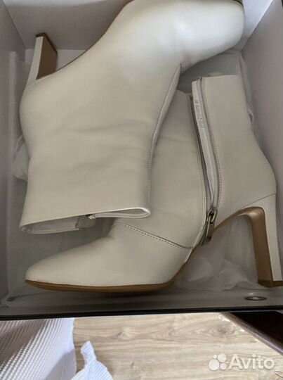 Новые Ботильоны