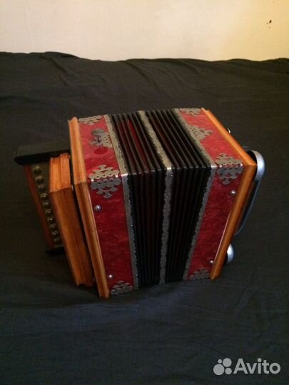 Гармонь саратовская в коробке