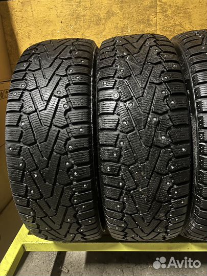 Pirelli Ice Zero 225/65 R17