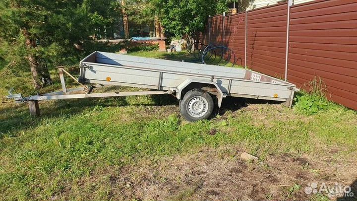 Прицеп легковой лав-81012А