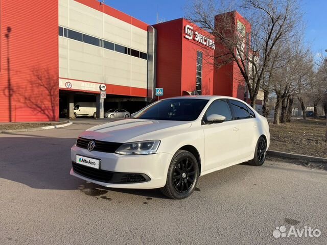 Volkswagen Jetta 1.6 AT, 2014, 218 000 км с пробегом, цена 1099000 руб.