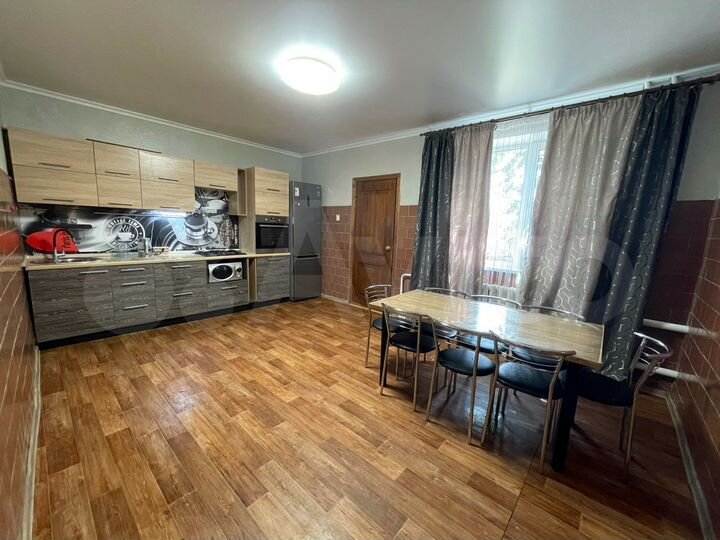 Дом 160 м² на участке 6 сот.