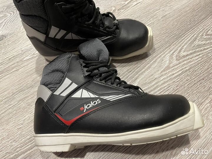 Лыжные ботинки jalas детские 35 р-р