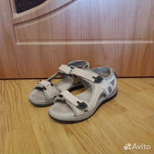 Босоножки летние р40 для девочки Evita