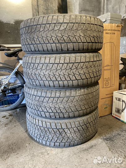 Bridgestone Blizzak DM-V2 235/55 R18 100