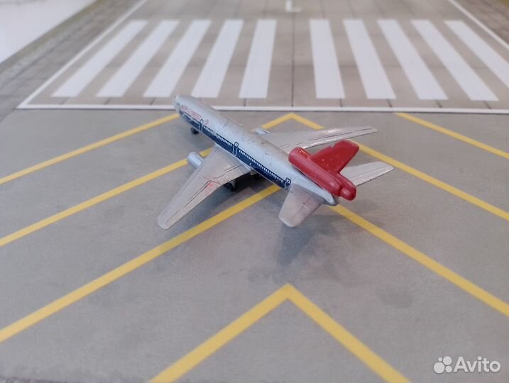 Самолёт Douglas DC-10