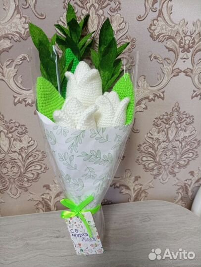 Вязанные цветы на 8 марта или на День Рождения