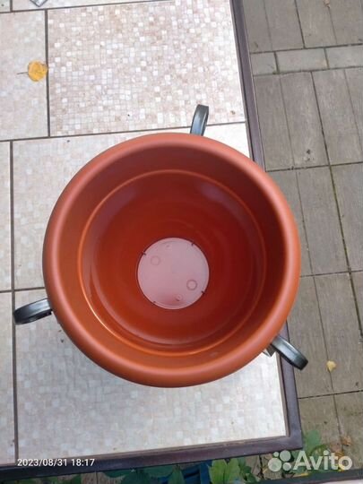 Опора-Подставка для цветов с горшком