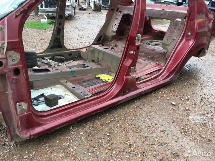 Порог Renault logan Лев