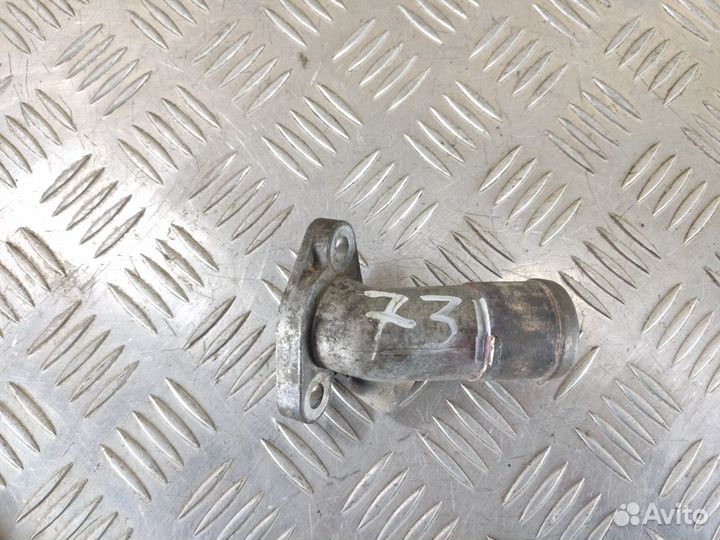 Фланец системы охлаждения Mitsubishi Carisma 2000