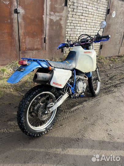 Suzuki dr 250