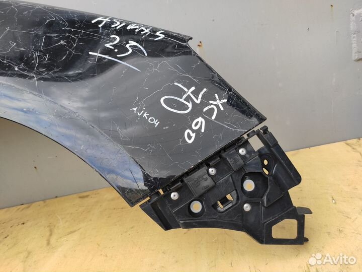 Крыло правое на Opel Astra J 5Д