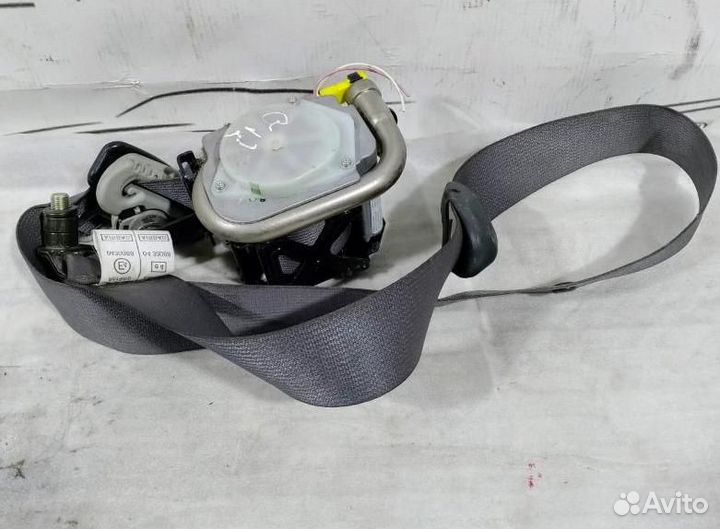 Ремень безопасности с пиропатроном (передний правы