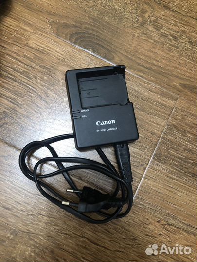 Зеркальный фотоаппарат canon 650d