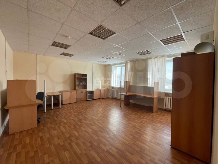 Продам офисное помещение, 930.8 м²