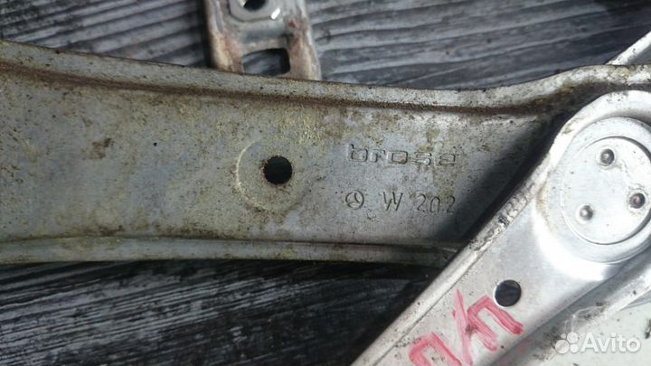 Электро-стеклоподъёмники передние Mercedes W202