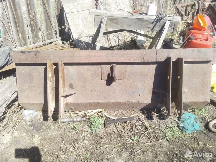 Продам ковш на трактор