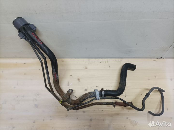 Горловина бензобака Toyota Corolla E150