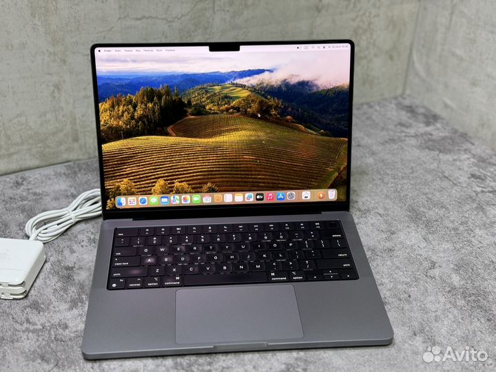 Macbook pro 14 2021 16/512 в хорошем состоянии