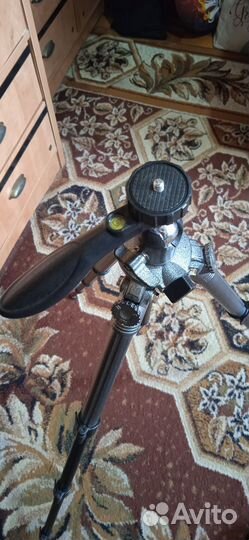 Штатив для фотоаппарата Sumdex