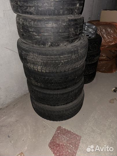Bridgestone Blizzak Ice 235/65 R18