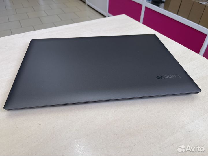 Отличный Большой Lenovo/Intel/8GB/SSD
