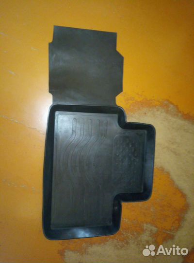 Продаю резиновые коврики от ваз 2112-комплект