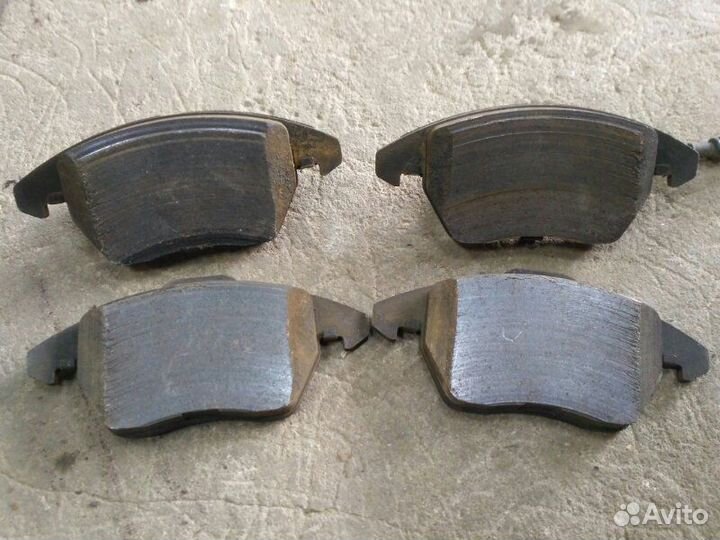 Комплект тормозных колодок Skoda Octavia A5