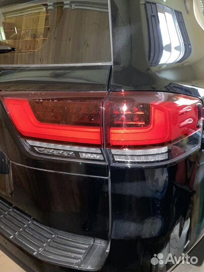 Фары на Toyota Land Cruiser 300