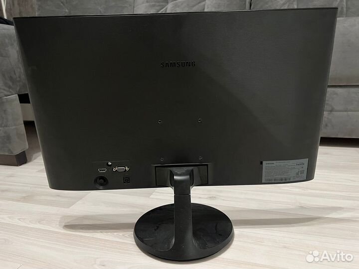 Монитор Samsung