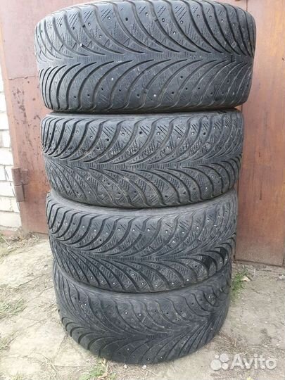 Sava Eskimo Stud 225/50 R17 94T