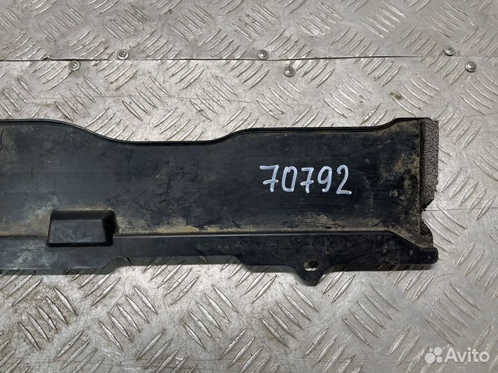 Дефлектор радиатора Lexus LS 460 / 600 (4)