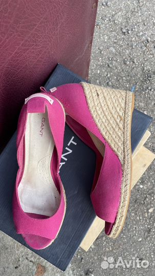 Босоножки Gant на танкетке