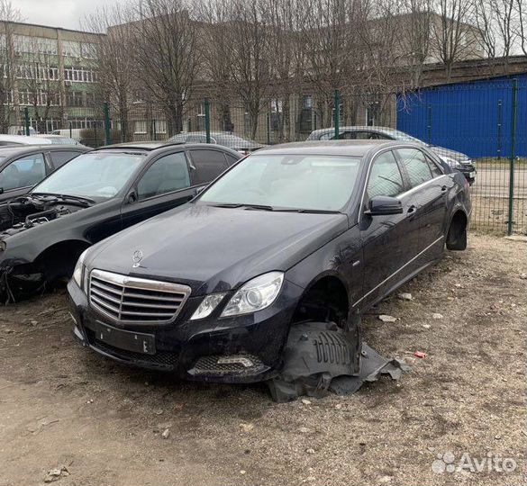 Мерседес w212 E-class на запчасти