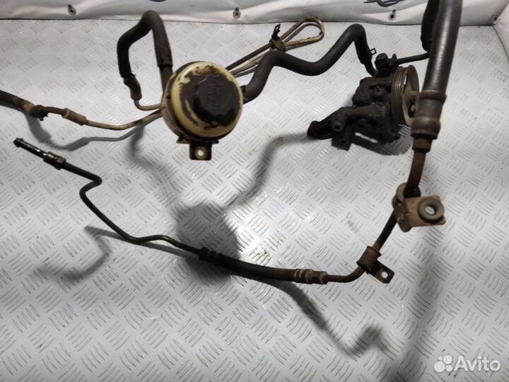 Насос гидроусилителя руля Kia Spectra 1.6 S6D 2008