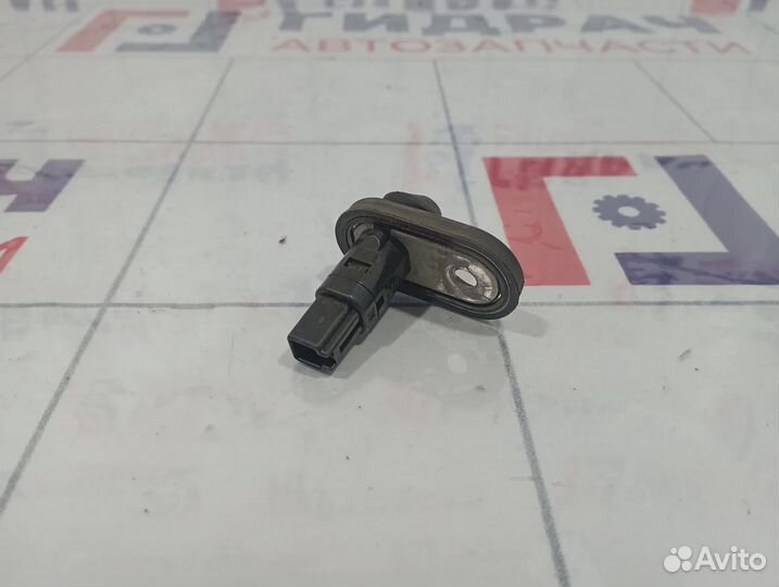 Выключатель концевой двери багажника Toyota RAV4 (XA30)