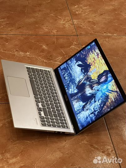 Игровой ноутбук asus