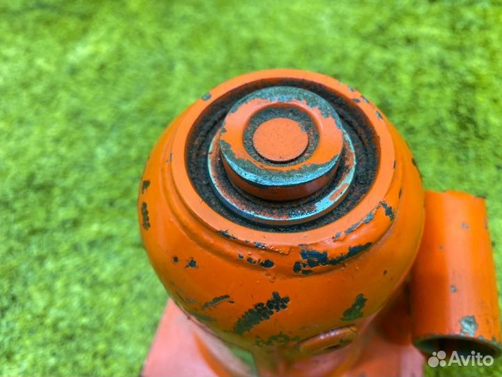 Домкрат задний Mitsubishi 143338