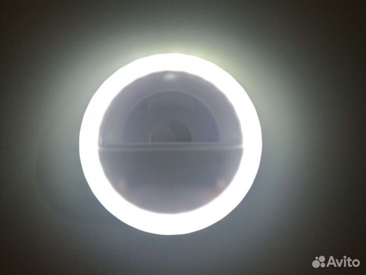 Селфи-кольцевая лампа