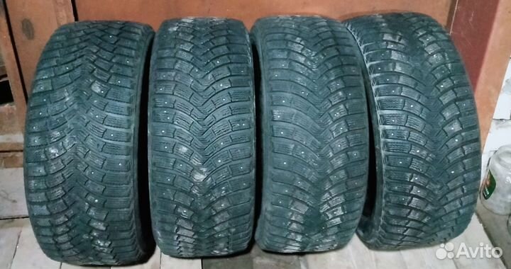 Michelin X-Ice North 3 235/45 R17
