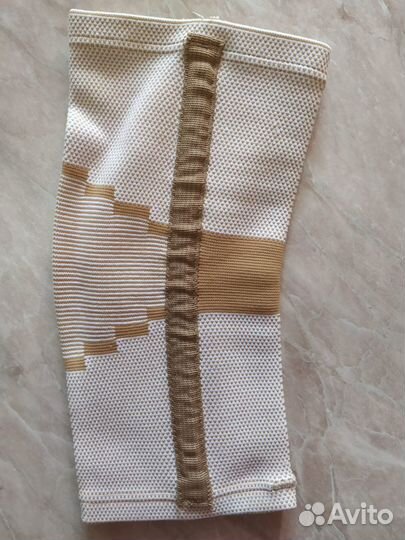 Бандаж на коленный сустав эластичный с рëбрами