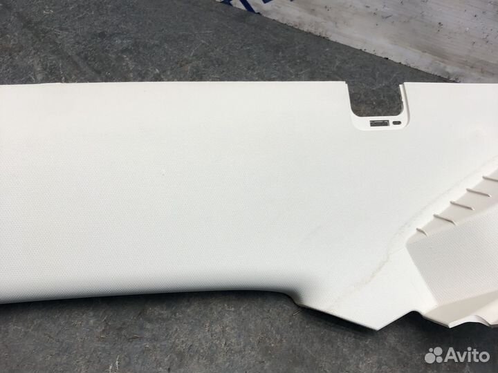 Обшивка зад R стойки Focus 3